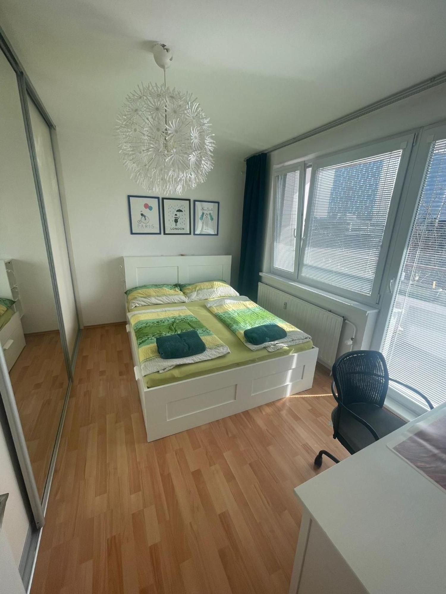 Park View City Center Location Apartment With Balcony Bratislava Exteriör bild